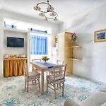 Alpa Konukevi 4*